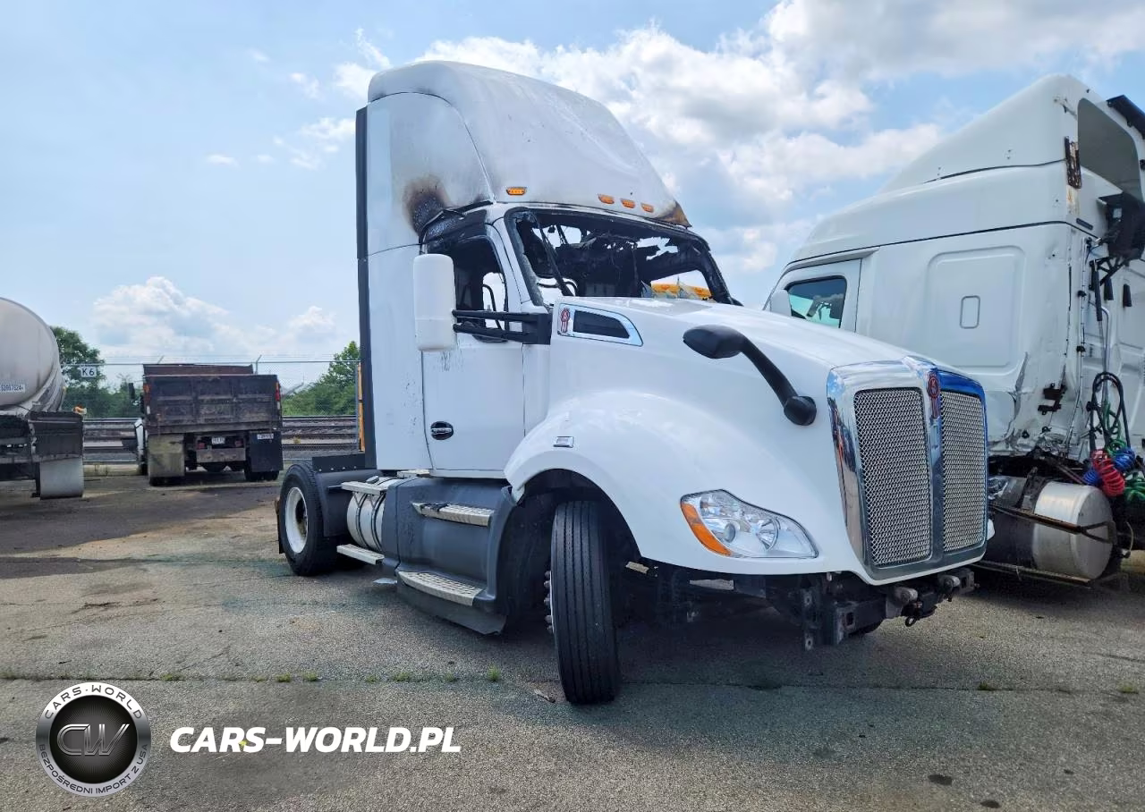2019 Kenworth T680 Semi Truck