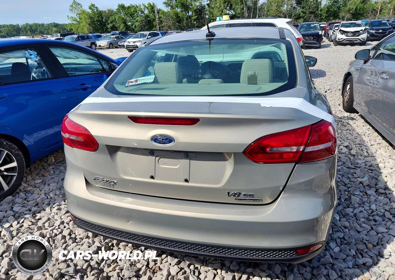 2016 Ford Focus Se VIN:1FADP3F24GL344095 - 6