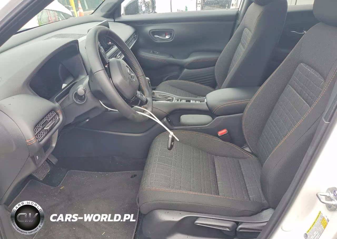2026 Honda Hr-V Sport VIN:3CZRZ2H52TM754280 - 7