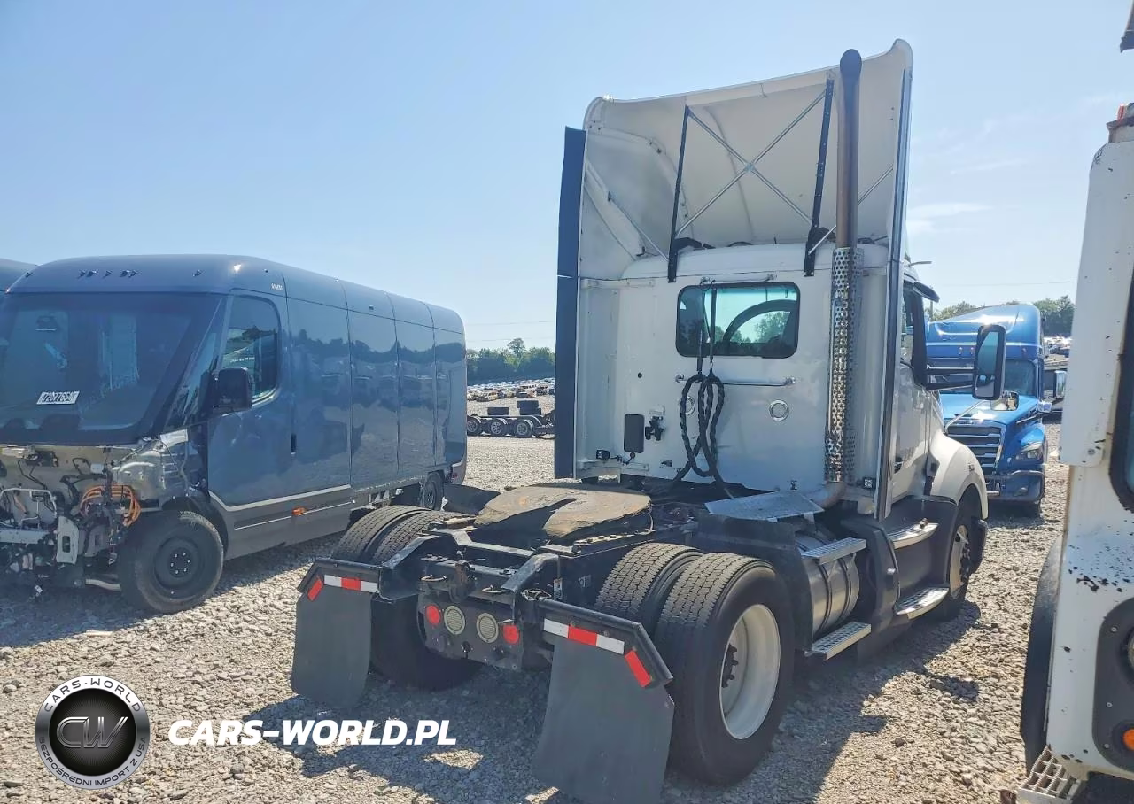 2020 Kenworth T680 Semi Truck VIN:1XKYA48X1LJ404677 - 4