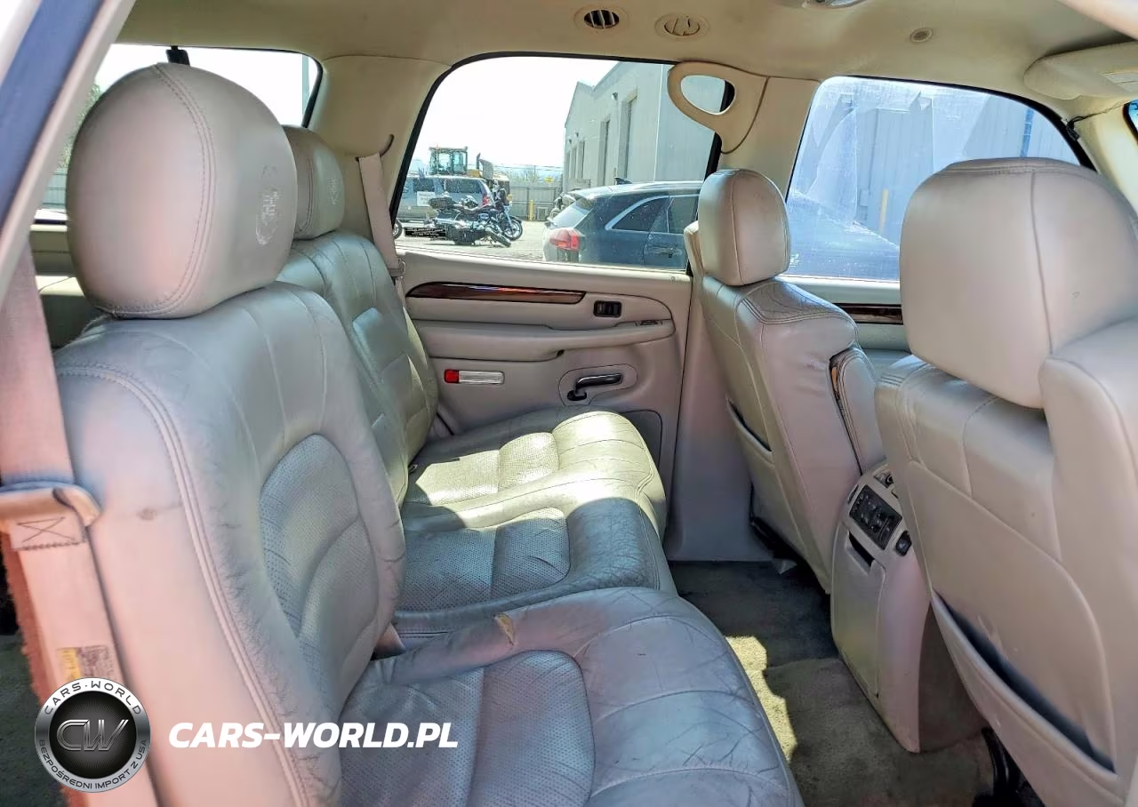 2002 Cadillac Escalade Luxury VIN:1GYEK63N22R111748 - 11