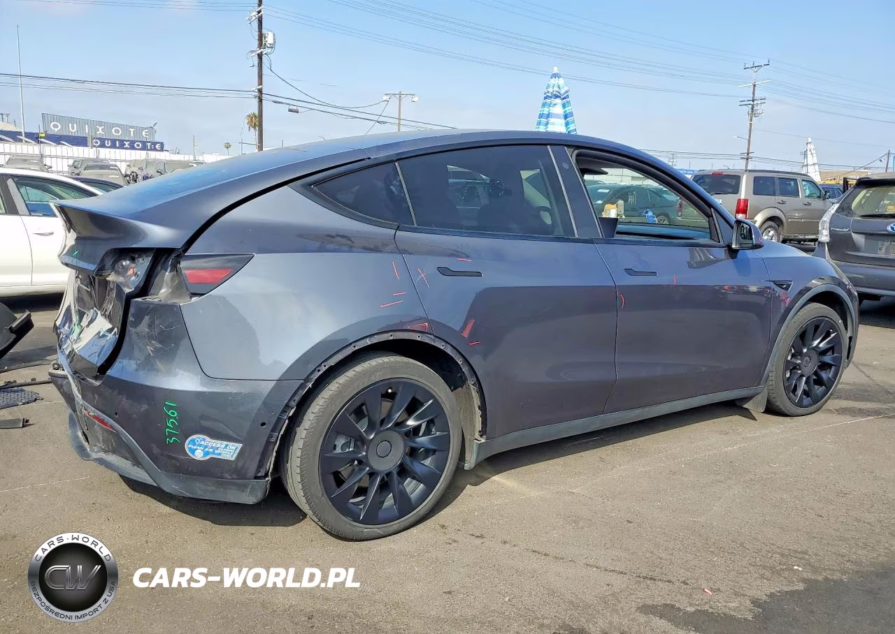 2021 Tesla Model Y VIN:5YJYGDEE6MF094550 - 3