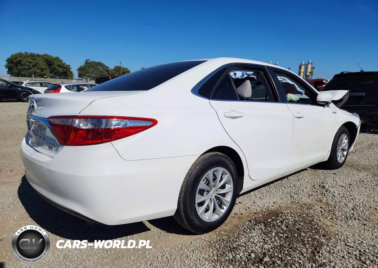 2016 Toyota Camry Hybrid Le VIN:4T1BD1FK4GU190539 - 3