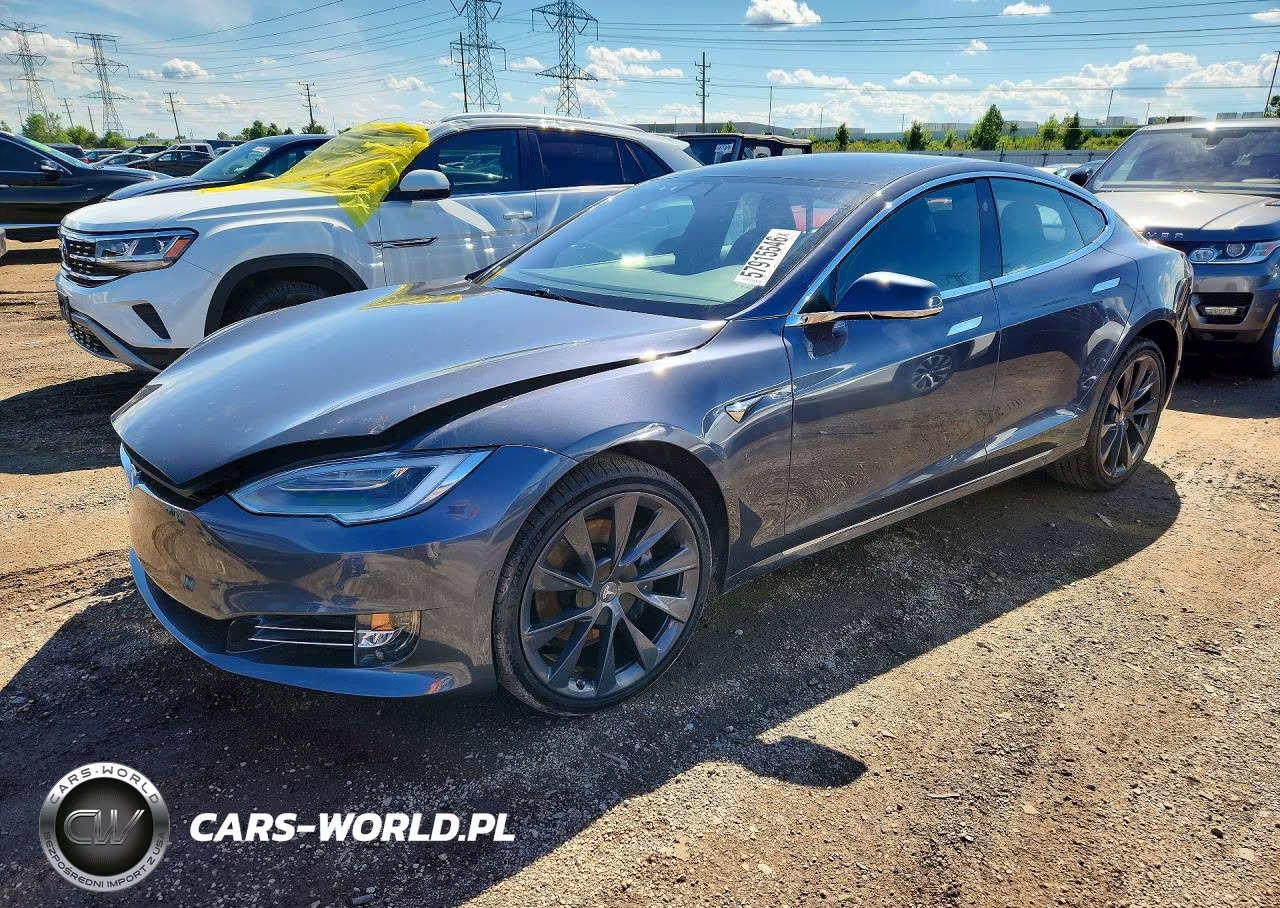 2020 Tesla Model S – zdjęcie 1 z 12