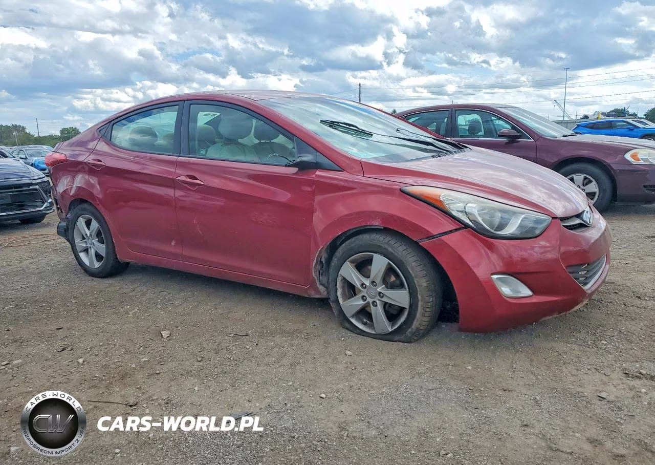 2013 Hyundai Elantra Gls VIN:5NPDH4AE5DH420213 - 4