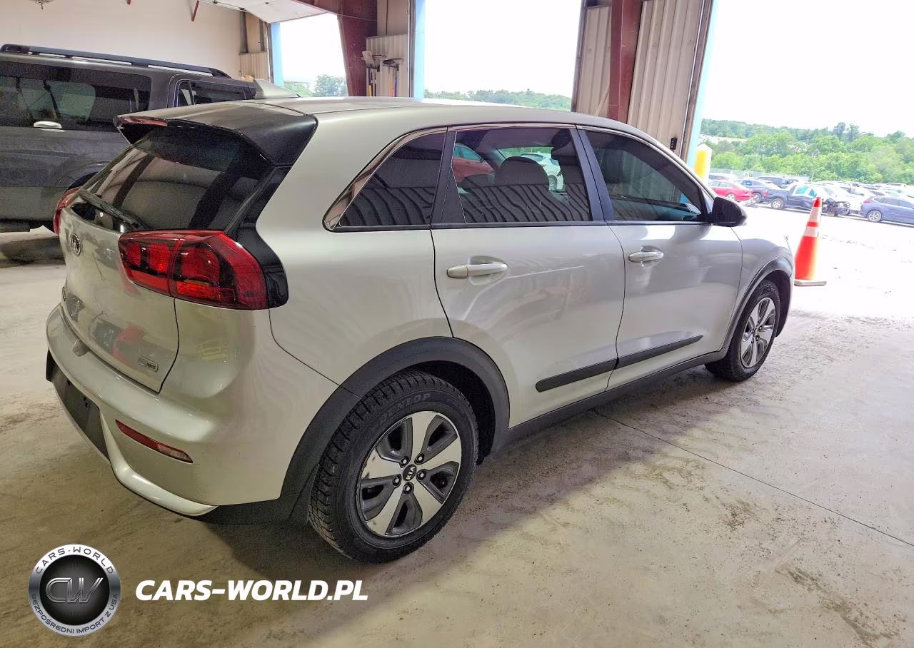 2017 Kia Niro Fe VIN:KNDCB3LC4H5080190 - 3