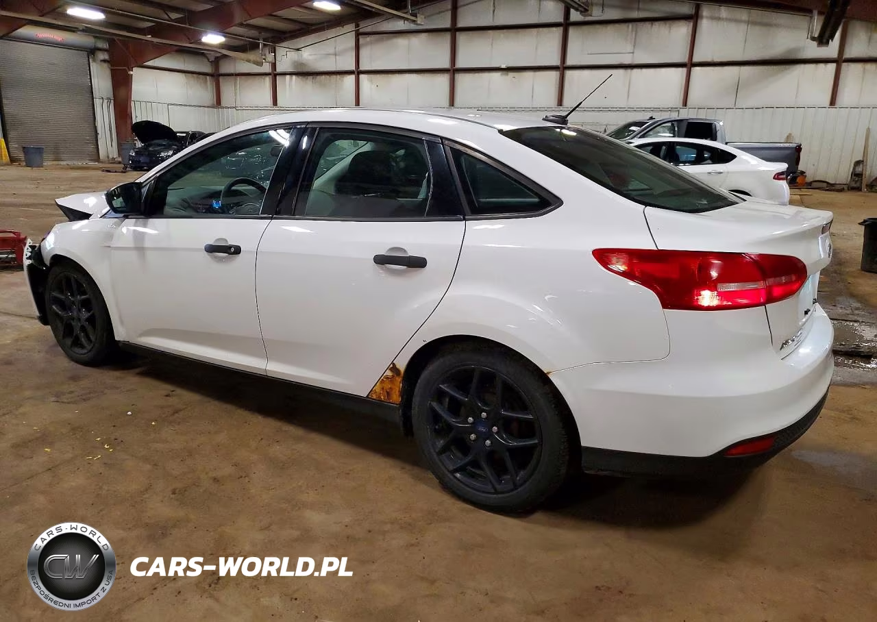 2016 Ford Focus S VIN:1FADP3E20GL281188 - 2