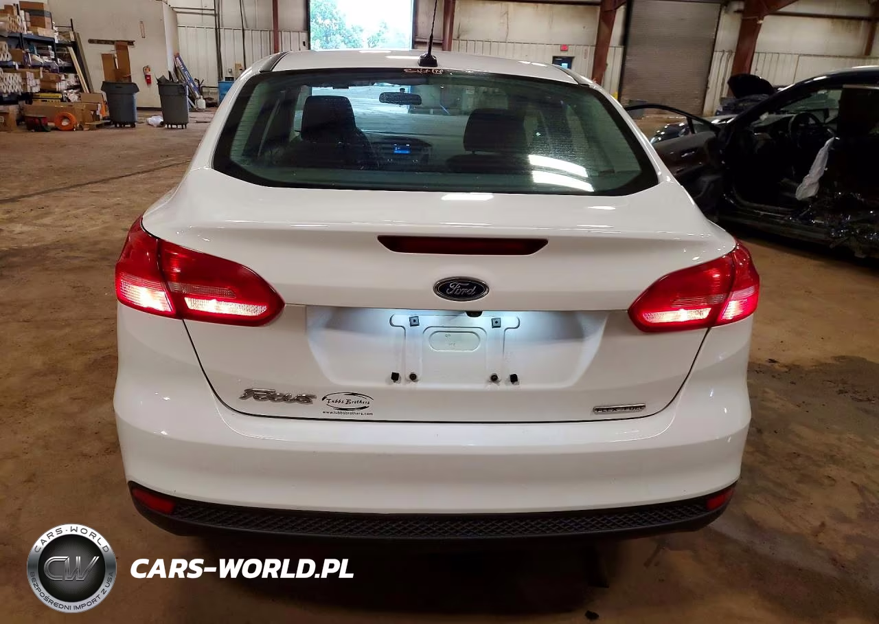 2016 Ford Focus S VIN:1FADP3E20GL281188 - 6