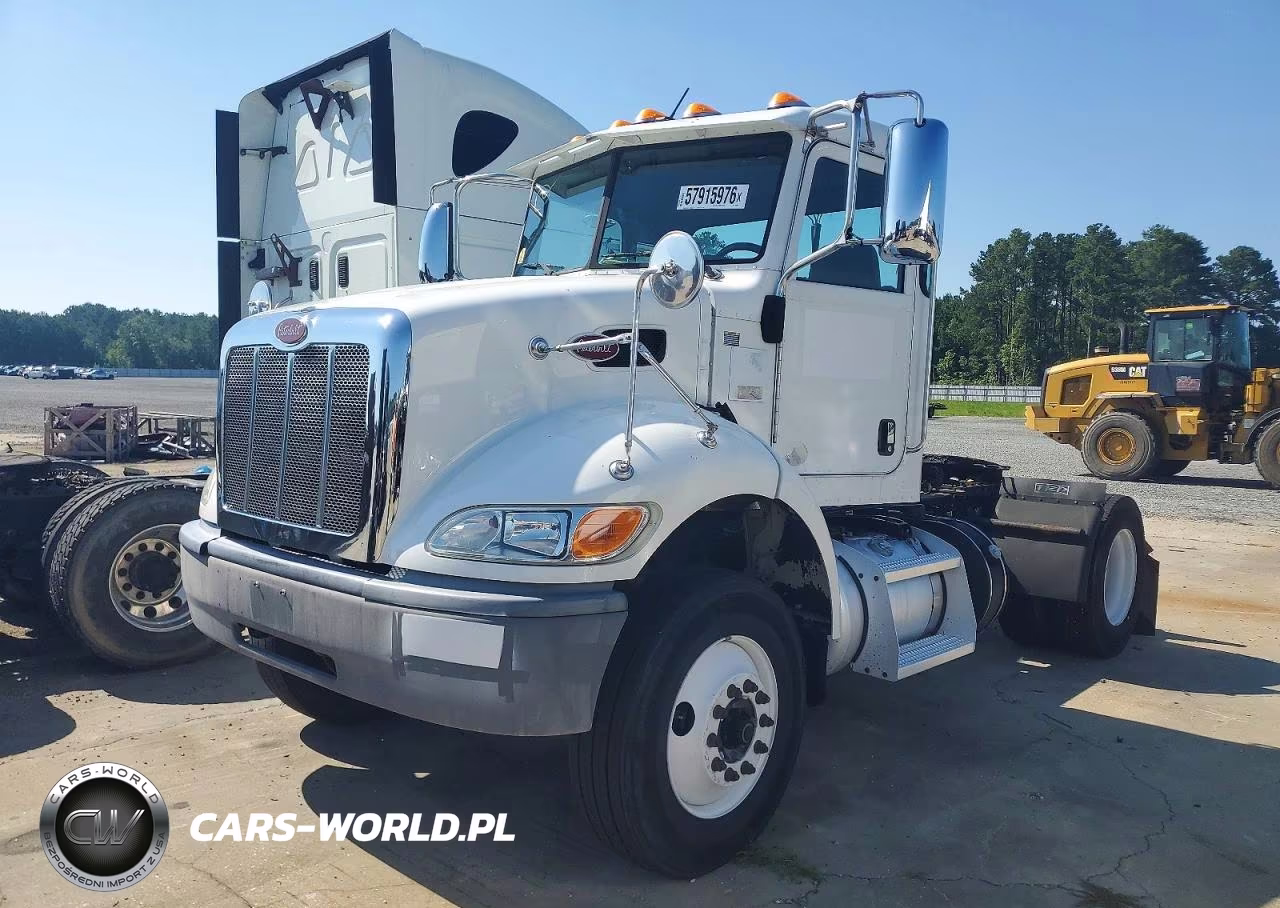 2017 Peterbilt 348 Semi Truck VIN:1XP3AJ8XXHD430669 - 2