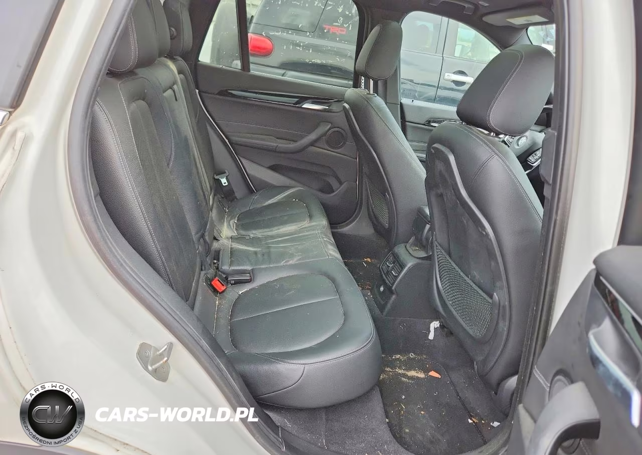 2018 BMW X1 Sdrive28I VIN:WBXHU7C31J5H42519 - 11