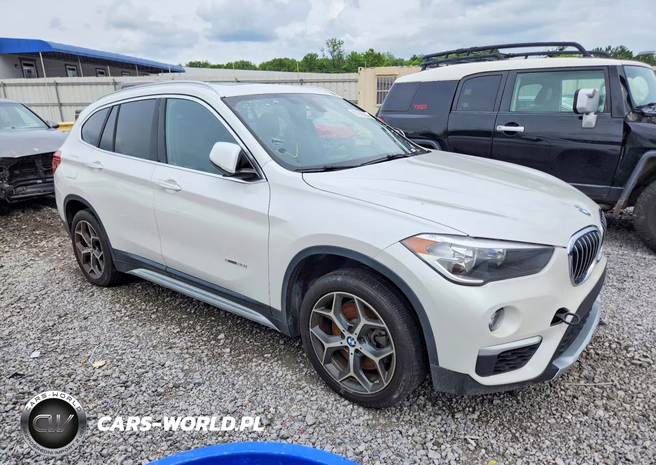 2018 BMW X1 Sdrive28I VIN:WBXHU7C31J5H42519 - 4