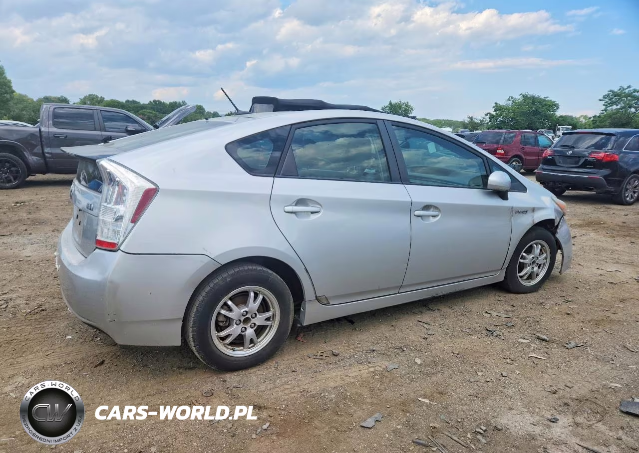 2011 Toyota Prius Two VIN:JTDKN3DU5B0287315 - 3