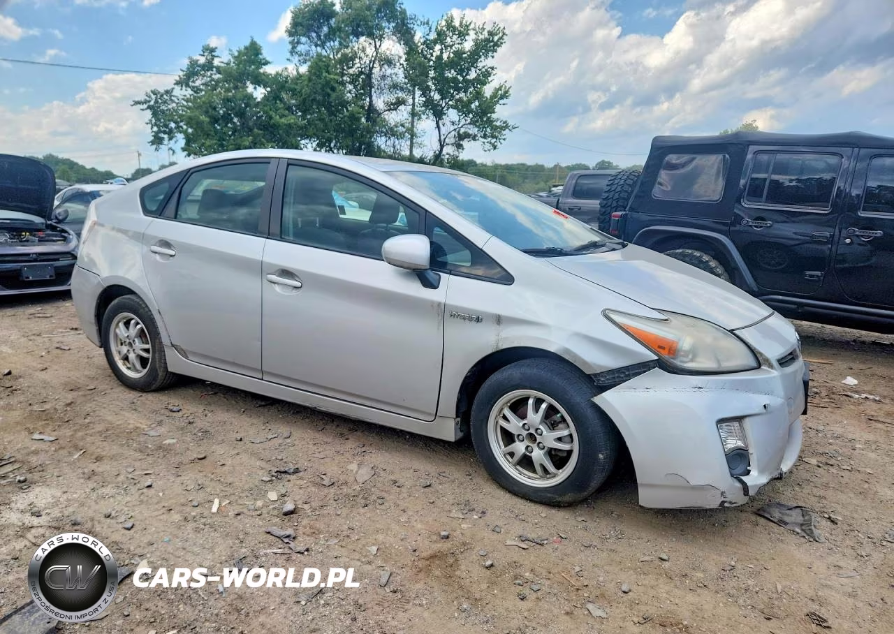 2011 Toyota Prius Two VIN:JTDKN3DU5B0287315 - 4