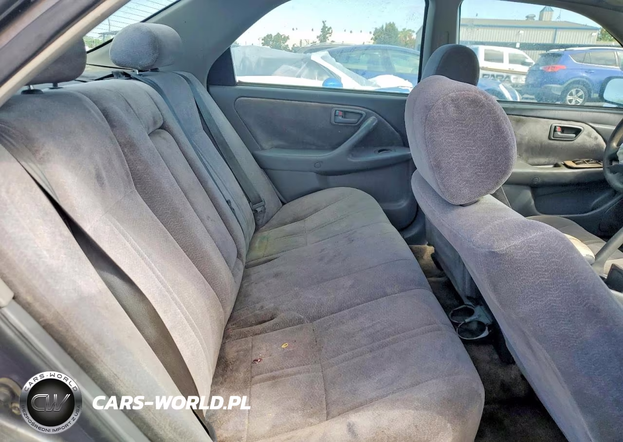 1999 Toyota Camry Le VIN:JT2BG22KXX0308519 - 10