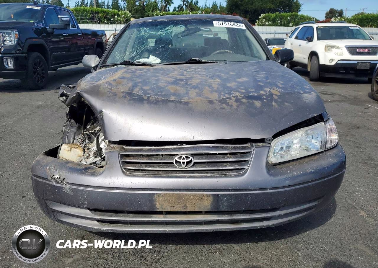 1999 Toyota Camry Le VIN:JT2BG22KXX0308519 - 5