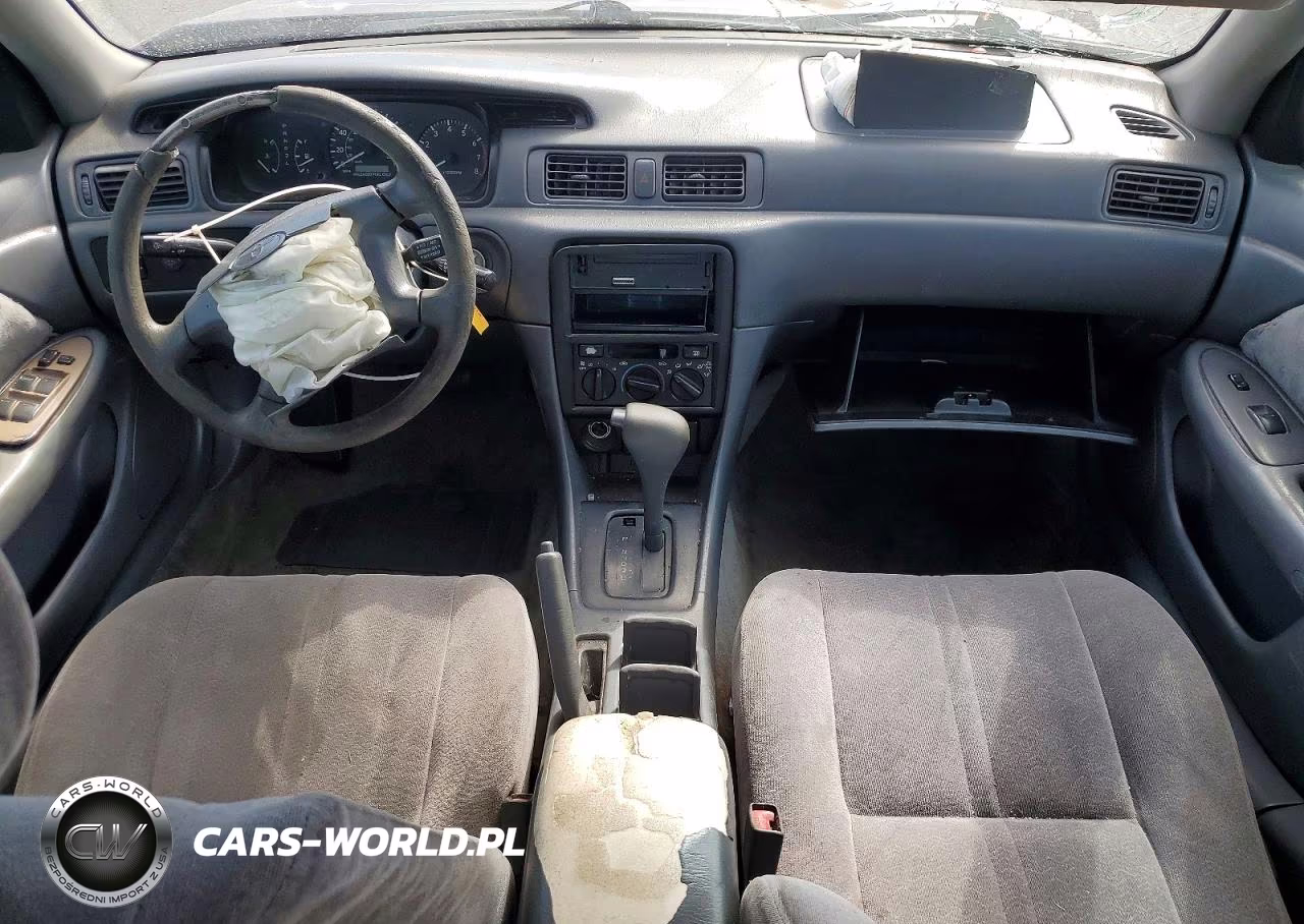 1999 Toyota Camry Le VIN:JT2BG22KXX0308519 - 8