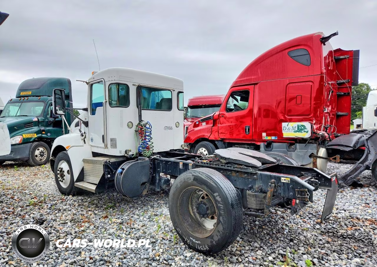 2016 Kenworth T330 Semi Truck VIN:2XKHAJ8X9GM497199 - 3