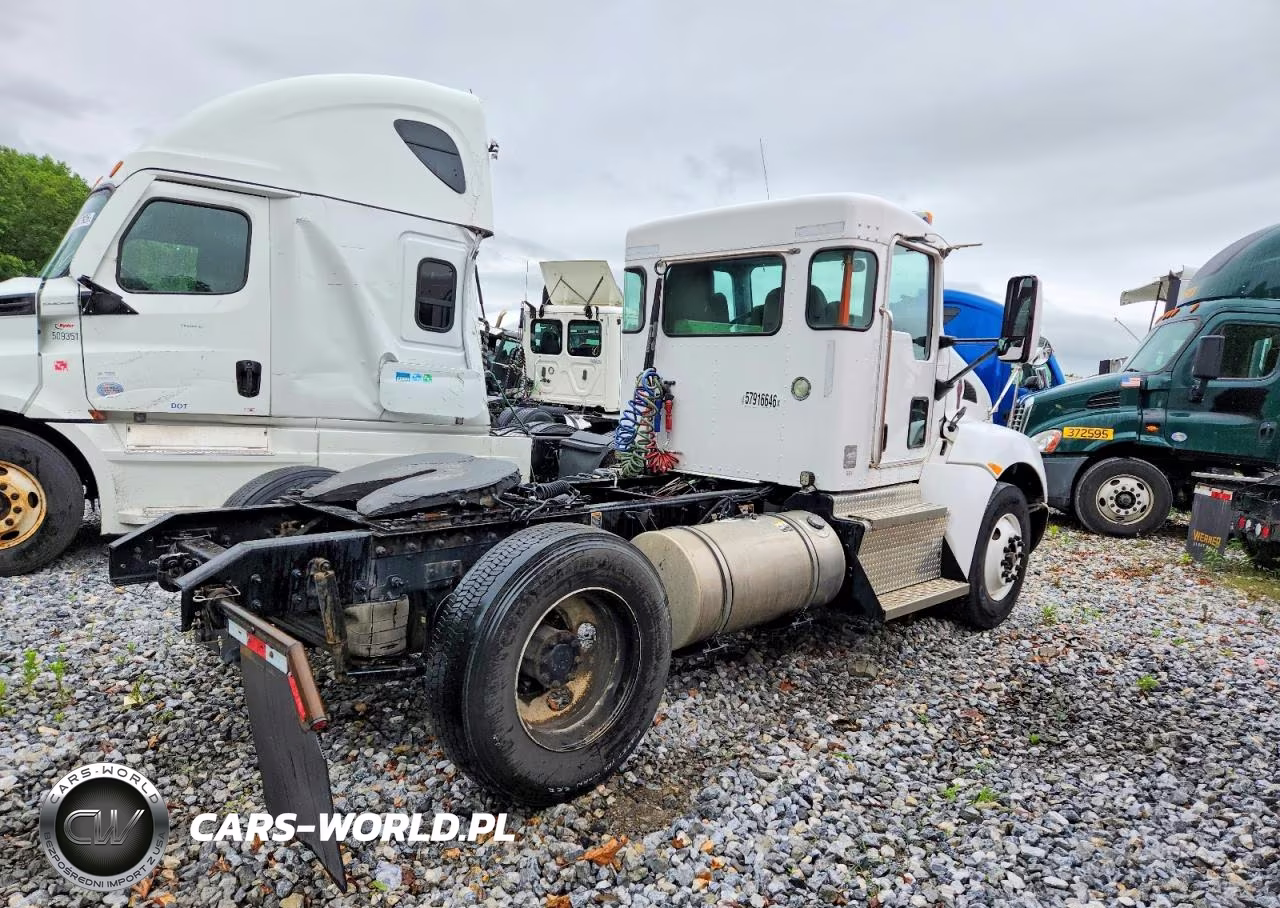 2016 Kenworth T330 Semi Truck VIN:2XKHAJ8X9GM497199 - 4