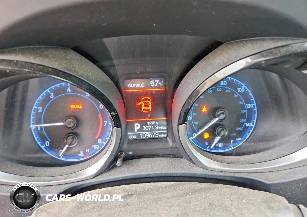 2015 Toyota Corolla S Plus VIN:2T1BURHEXFC312679 - 9