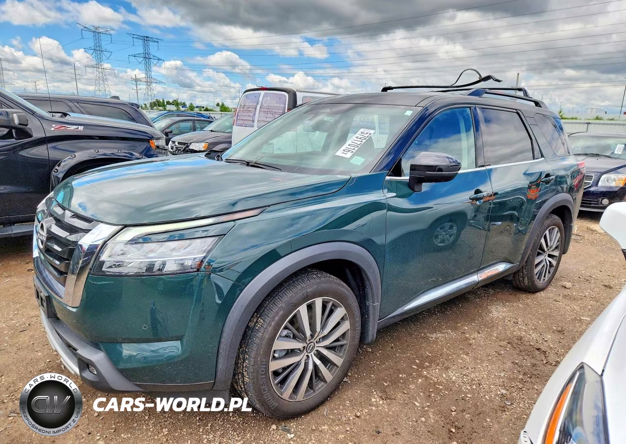 2022 Nissan Pathfinder Platinum