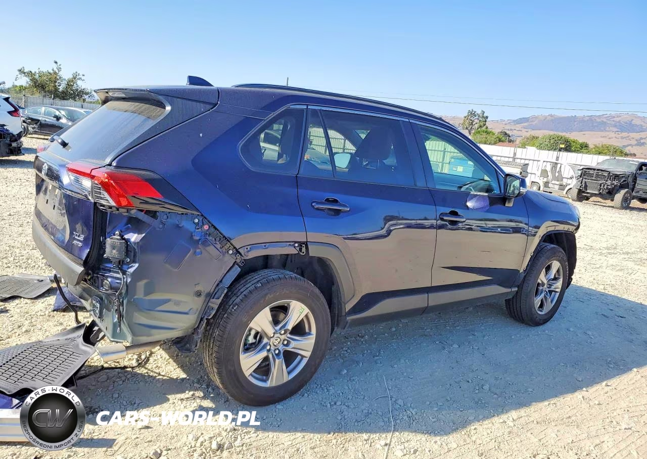 2025 Toyota Rav4 Xle VIN:JTMP1RFV0SD116152 - 3