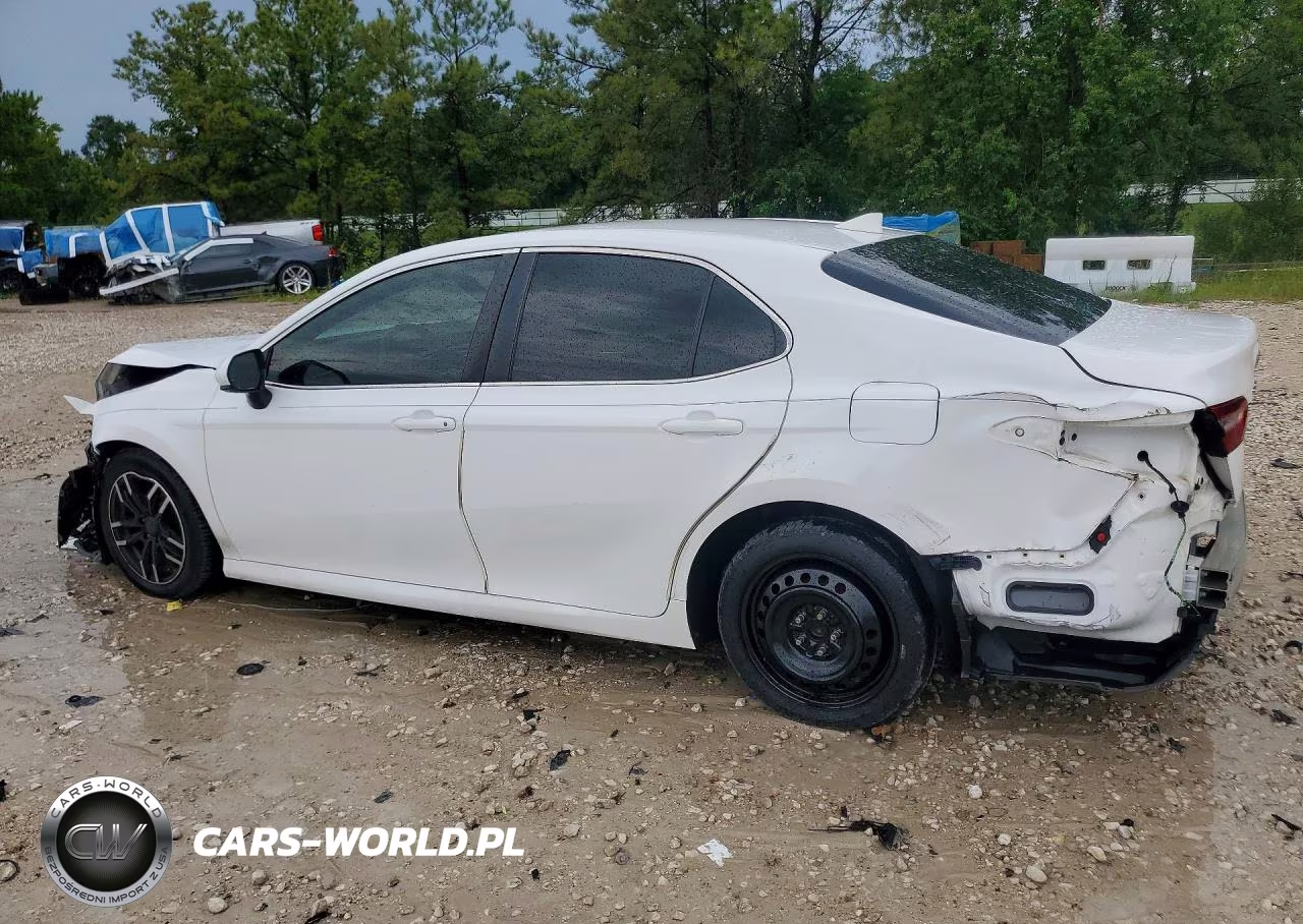 2019 Toyota Camry Le VIN:4T1B11HK4KU695656 - 2