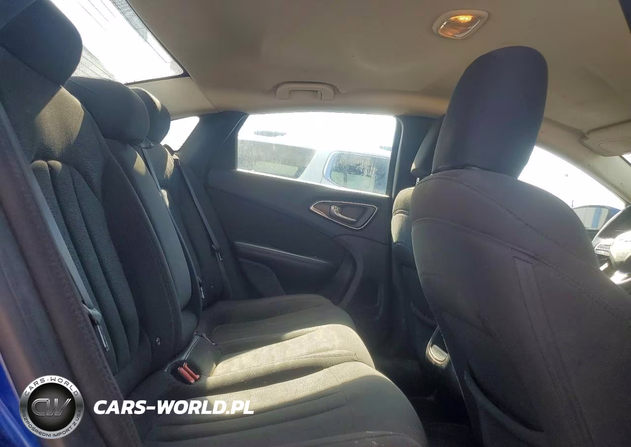 2016 Chrysler 200 Limited VIN:1C3CCCAB8GN105988 - 10