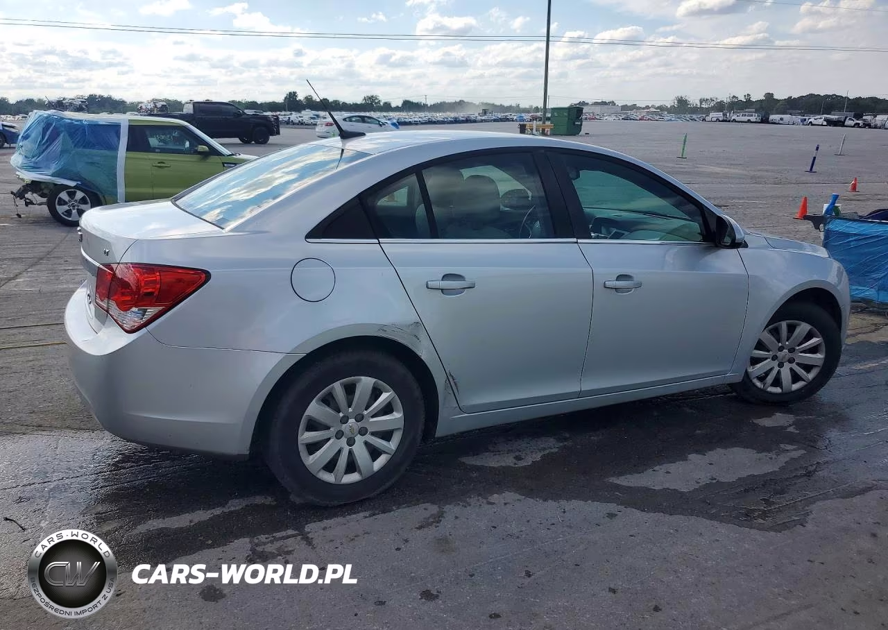 2011 Chevrolet Cruze Lt VIN:1G1PF5S9XB7180127 - 3