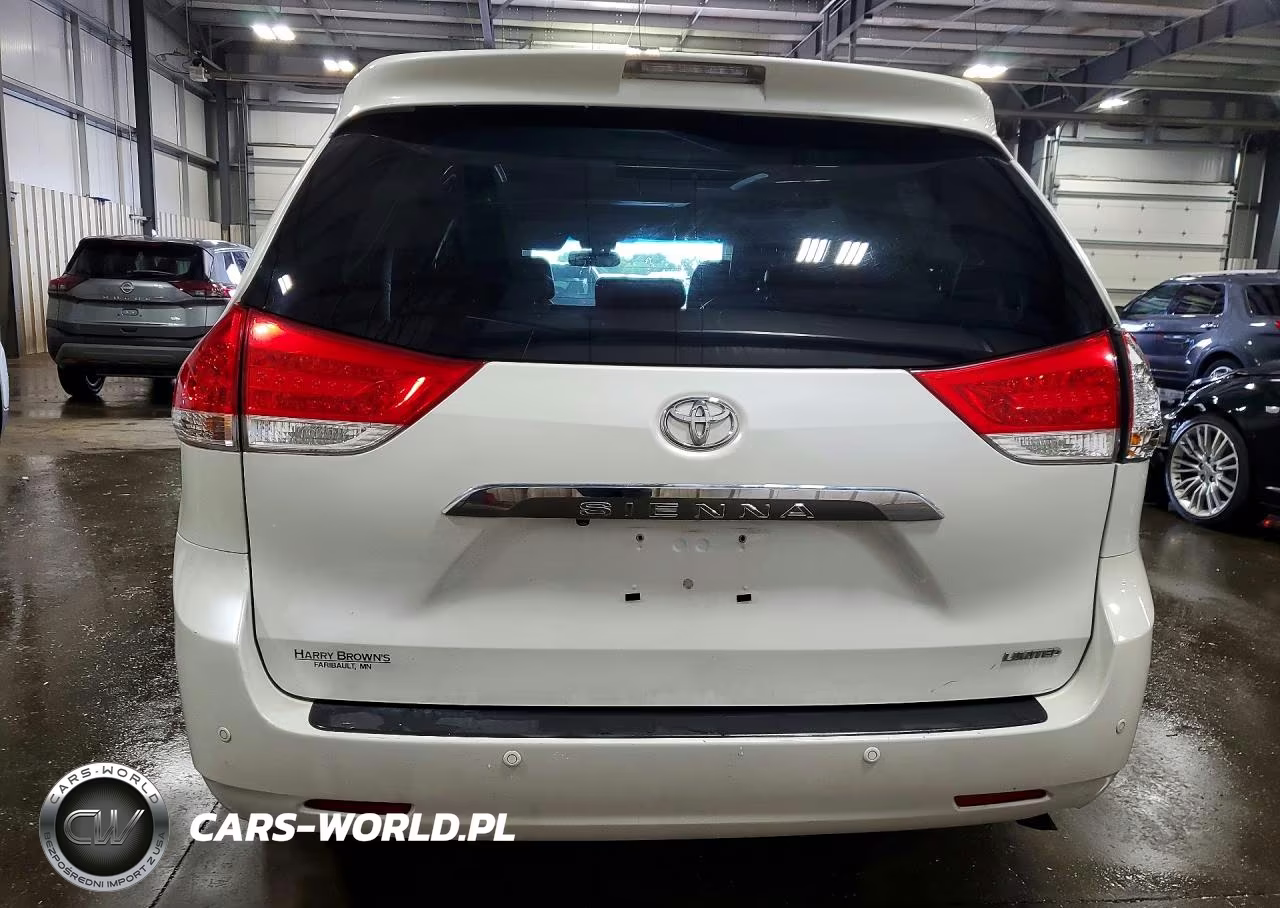2013 Toyota Sienna Limited 7-Passenger VIN:5TDYK3DC7DS311379 - 6