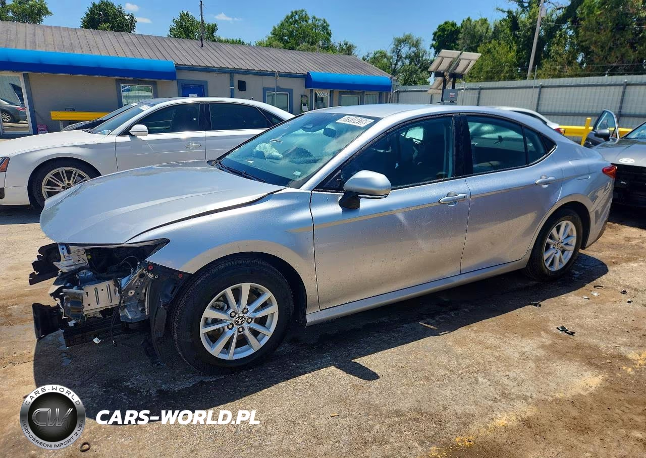 2026 Toyota Camry Le – zdjęcie 1 z 12