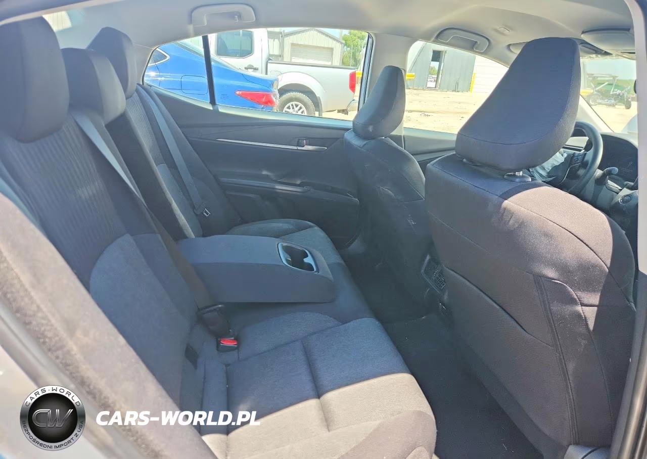 2026 Toyota Camry Le VIN:4T1DAACK5TU696025 - 10