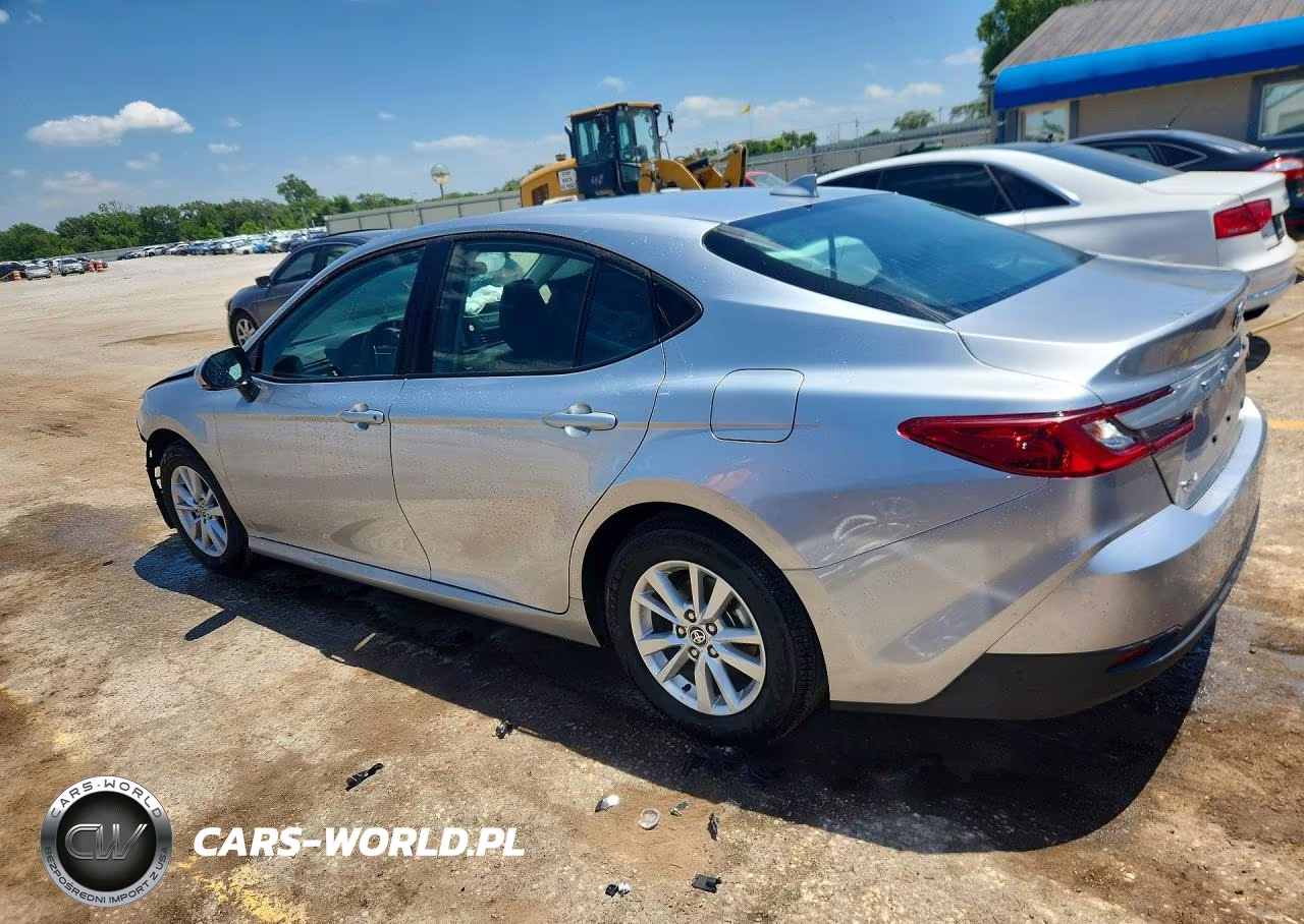 2026 Toyota Camry Le VIN:4T1DAACK5TU696025 - 2