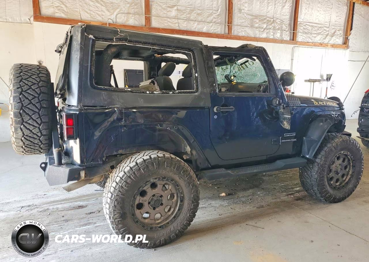 2018 Jeep Wrangler Sport VIN:1C4AJWAG5JL828027 - 3