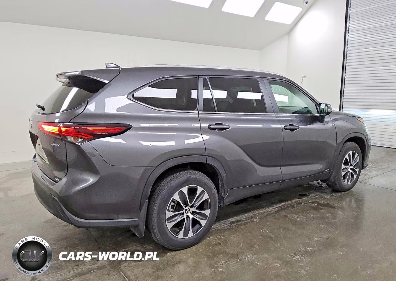2025 Toyota Highlander Hybrid Xle VIN:5TDKBRCH5SS672189 - 3