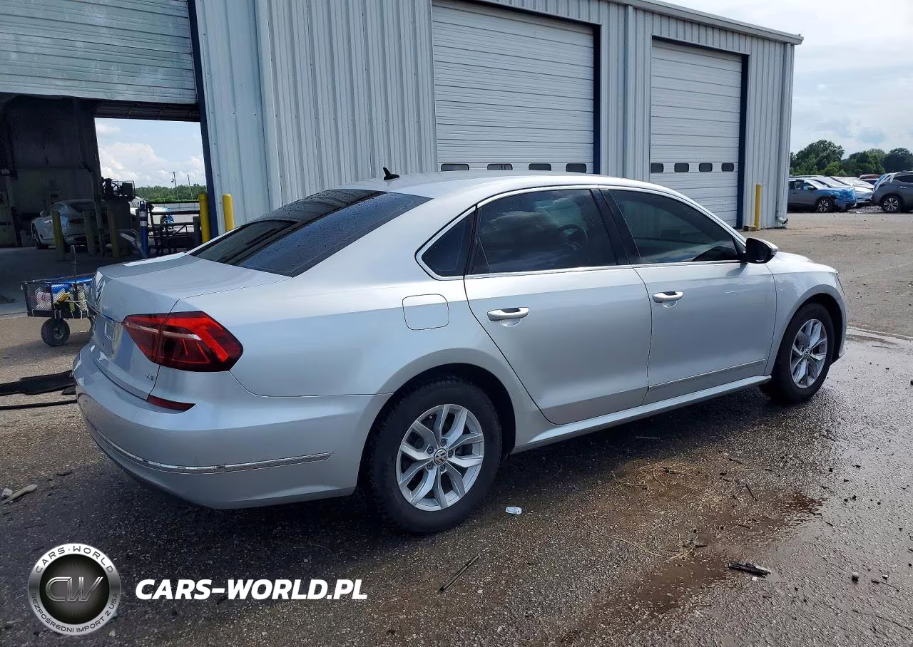 2017 Volkswagen Passat S VIN:1VWAT7A38HC058765 - 3