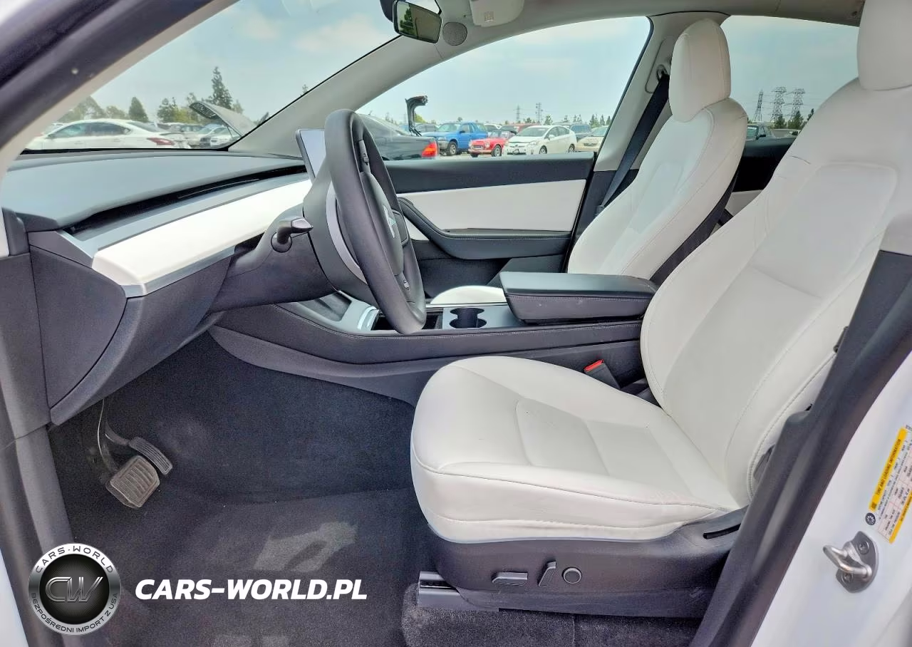 2022 Tesla Model Y VIN:7SAYGDEE0NF327813 - 7
