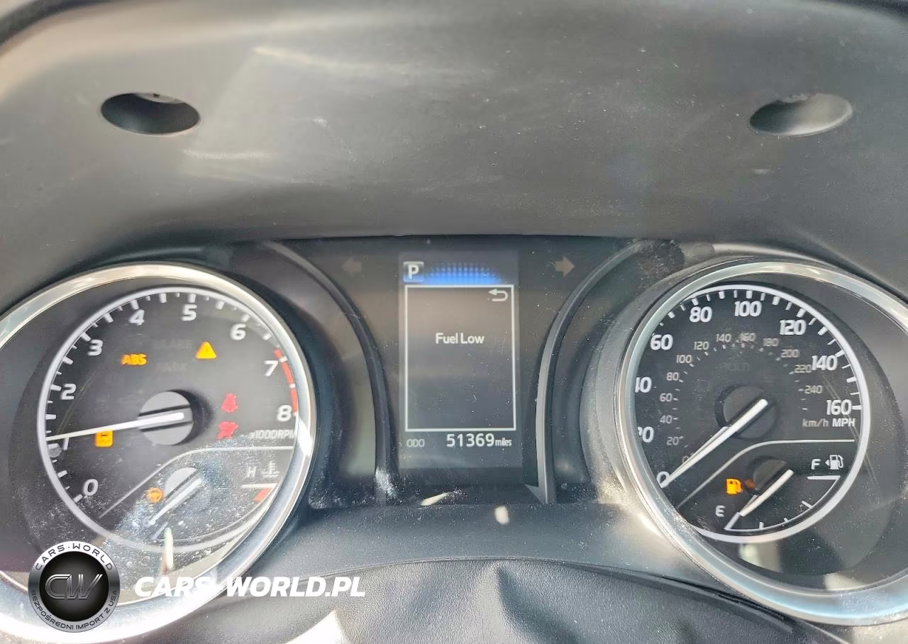 2018 Toyota Camry Le VIN:4T1B11HK8JU053374 - 9