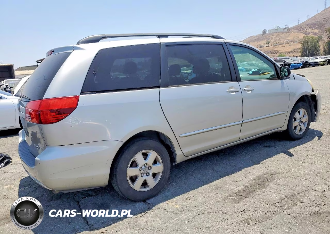 2004 Toyota Sienna Le 7 Passenger VIN:5TDZA23C04S031838 - 3