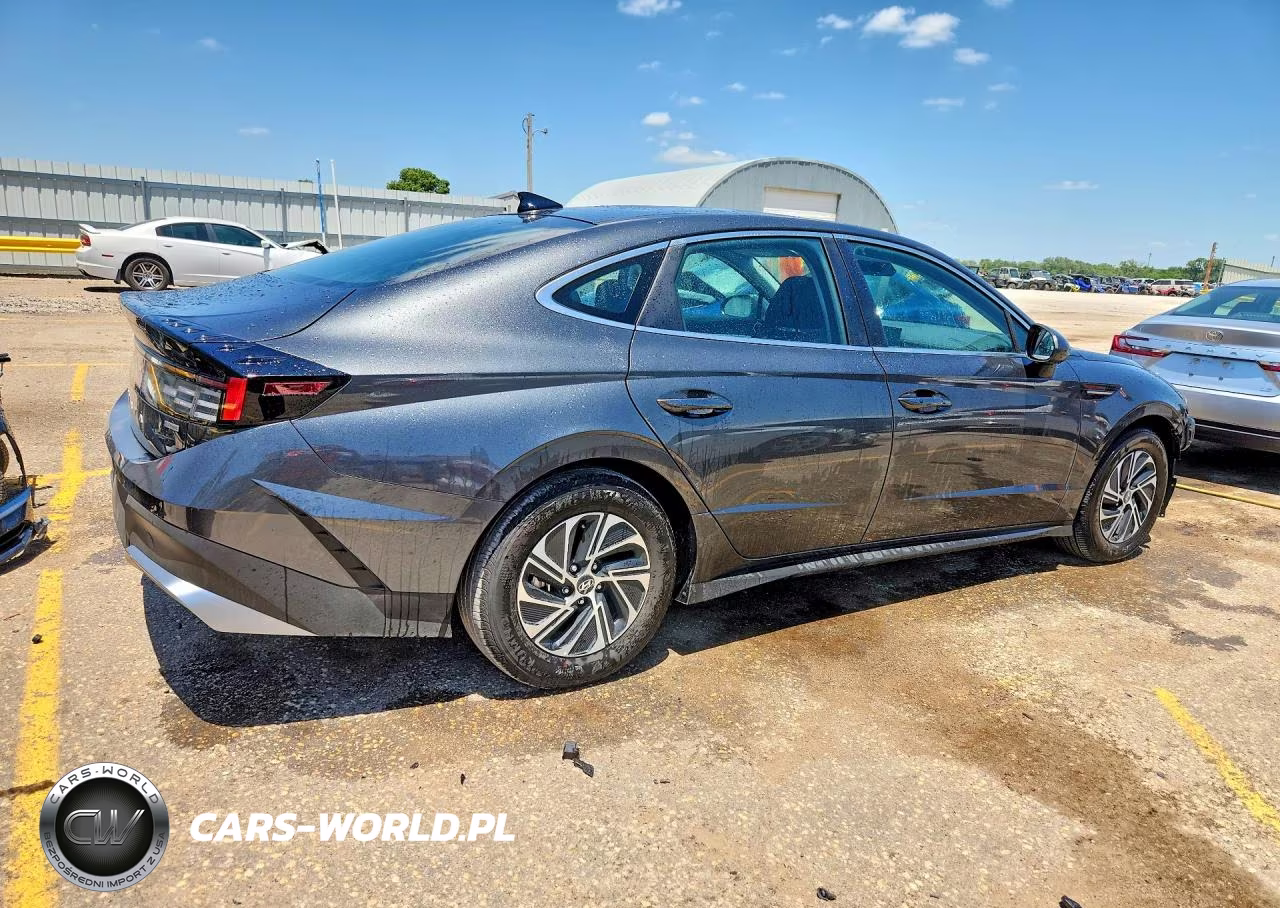 2026 Hyundai Sonata Hybrid Blue VIN:KMHL24JJ9TA164704 - 3