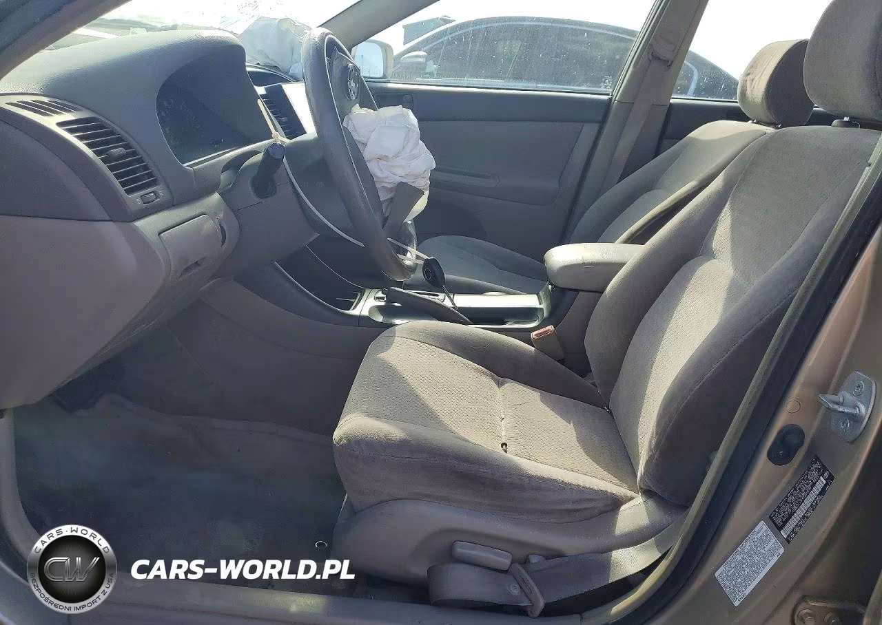 2003 Toyota Camry Le VIN:JTDBE32K930240839 - 7
