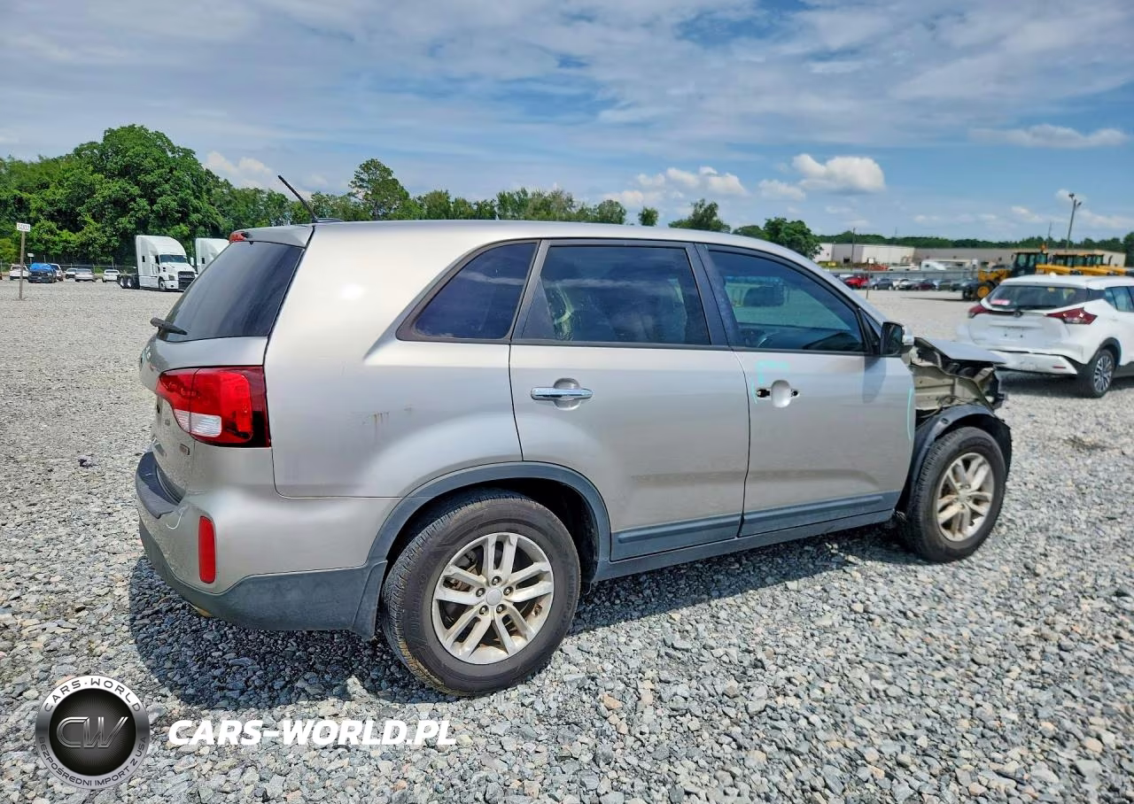 2014 Kia Sorento Lx VIN:5XYKT3A65EG535959 - 3