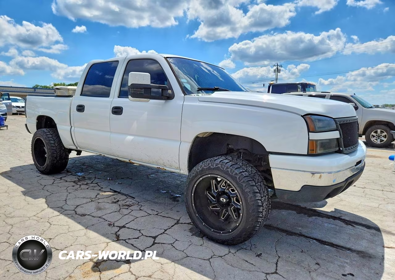 2007 Chevrolet Silverado K1500 Classic Crew Cab VIN:2GCEK13Z471148568 - 4