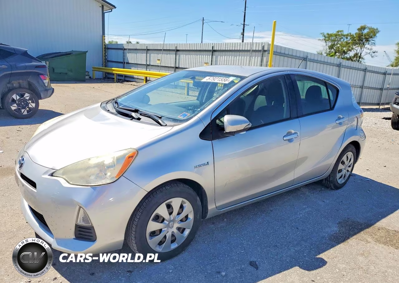 2013 Toyota Prius C Two