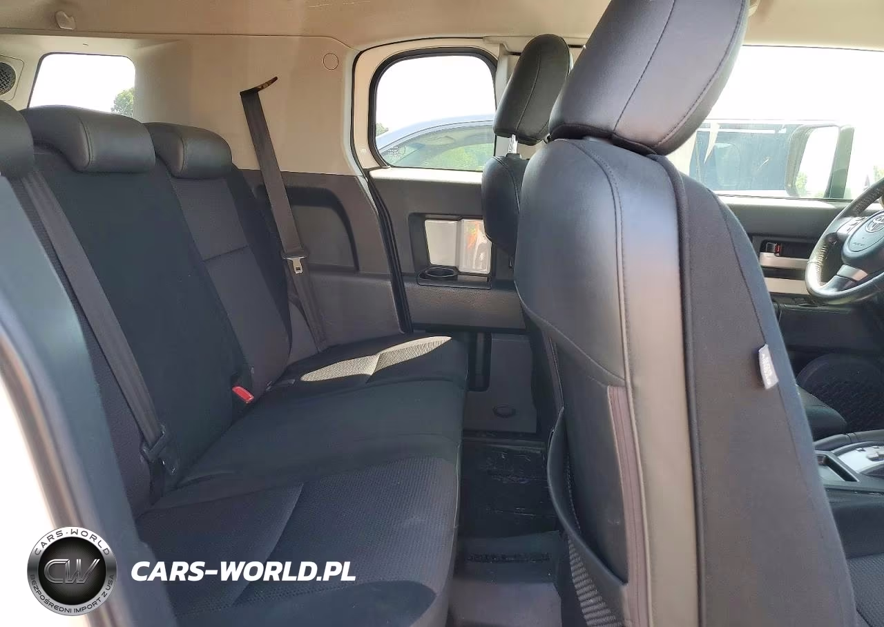 2010 Toyota Fj Cruiser VIN:JTEBU4BF8AK090148 - 11
