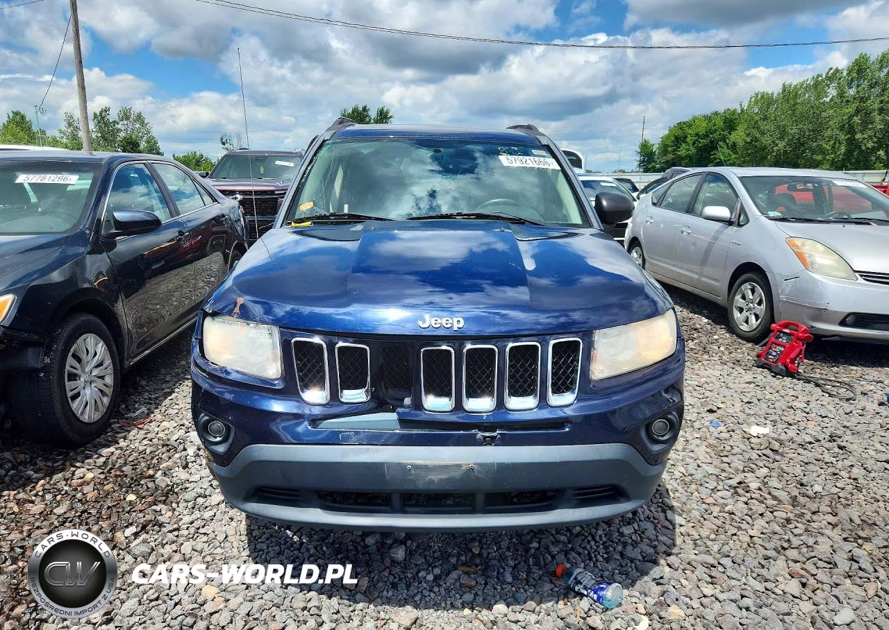 2012 Jeep Compass Latitude VIN:1C4NJDEB9CD577627 - 5