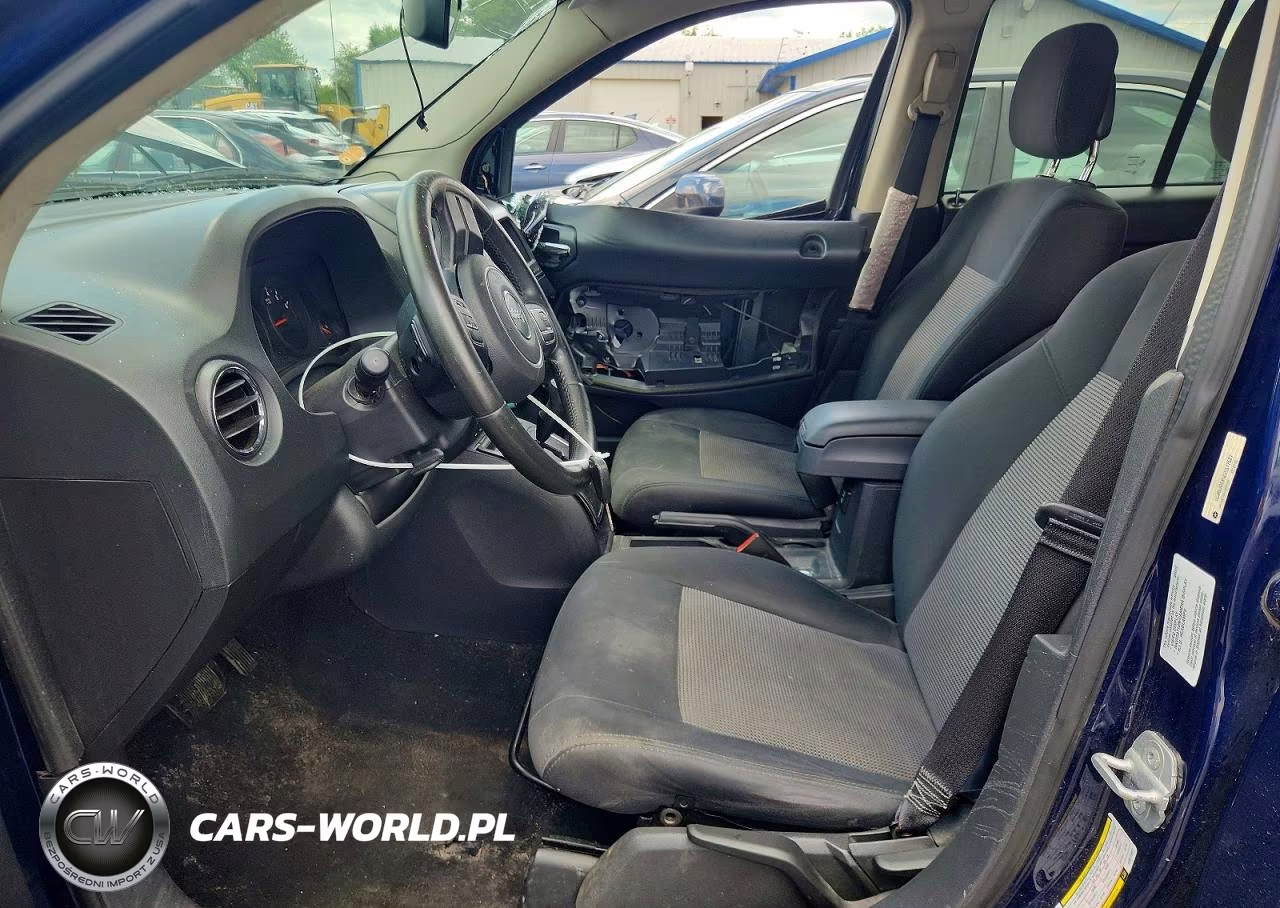 2012 Jeep Compass Latitude VIN:1C4NJDEB9CD577627 - 7