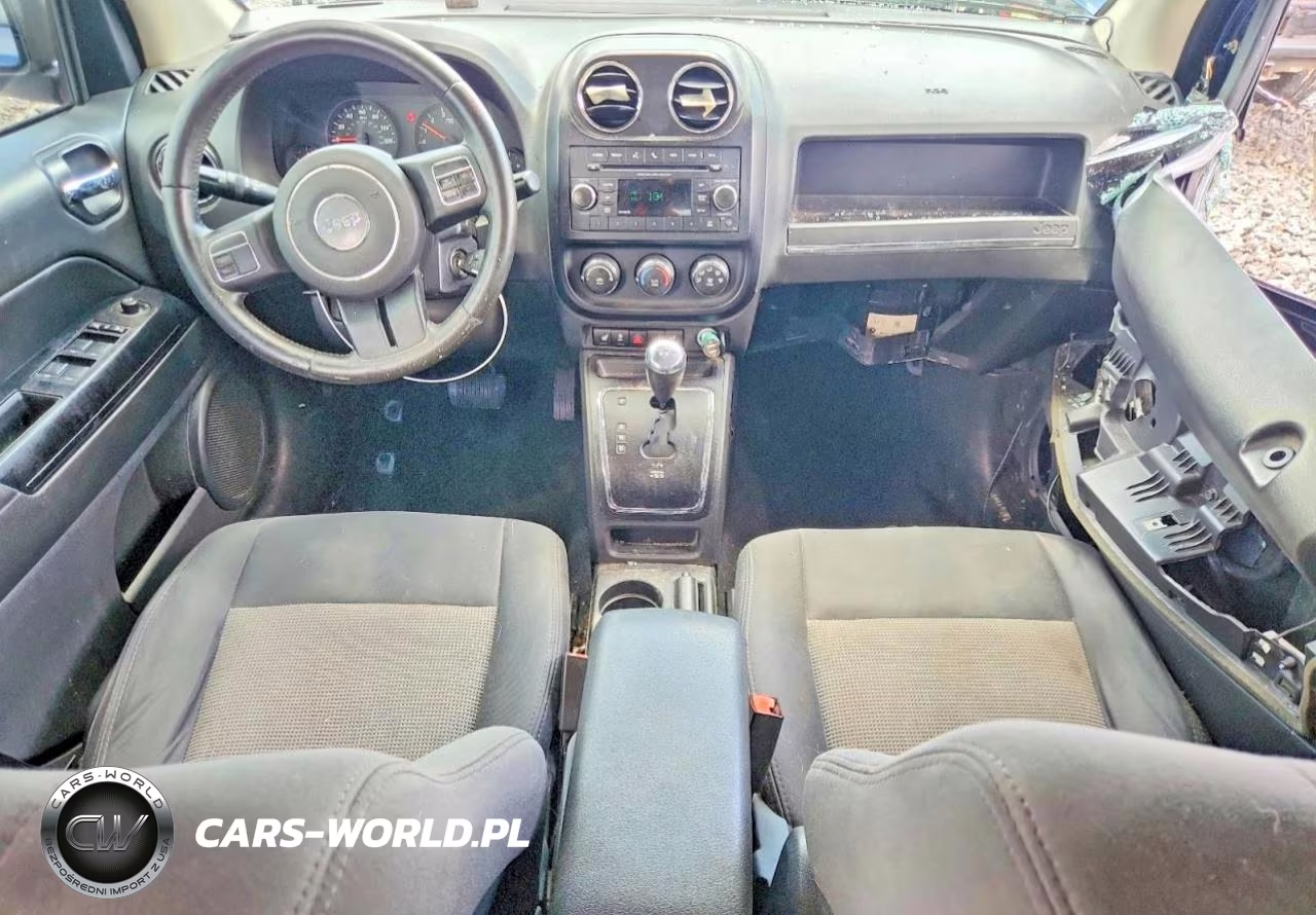 2012 Jeep Compass Latitude VIN:1C4NJDEB9CD577627 - 8