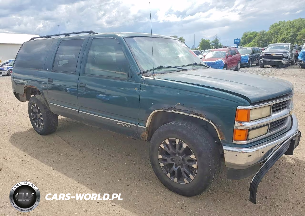 1998 Chevrolet Suburban K1500 VIN:3GNFK16R6WG102673 - 4