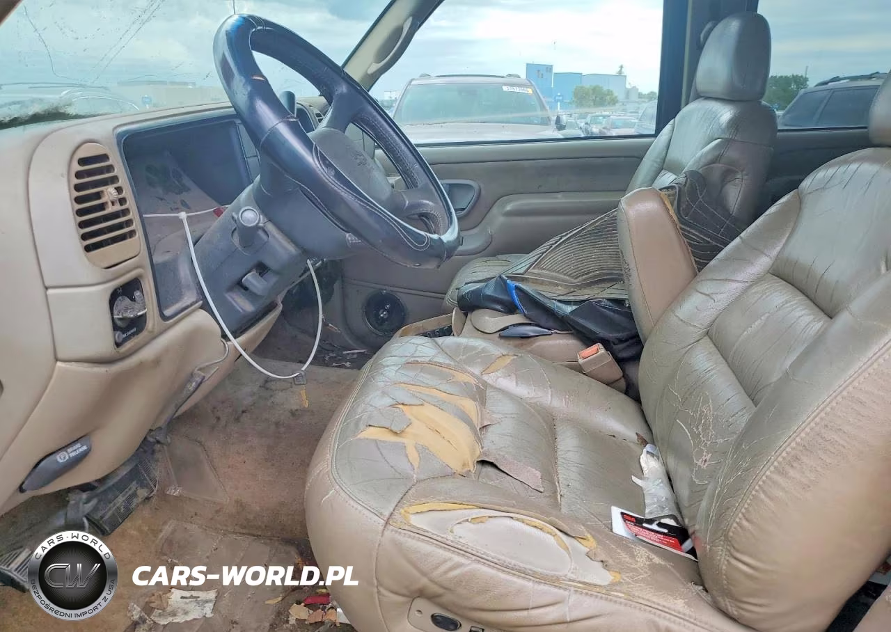 1998 Chevrolet Suburban K1500 VIN:3GNFK16R6WG102673 - 7