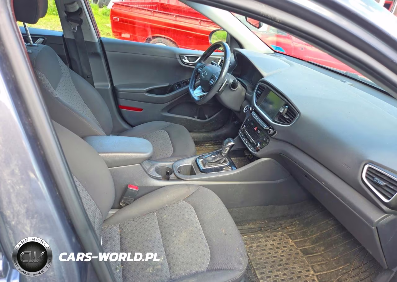 2018 Hyundai Ioniq Sel VIN:KMHC75LC6JU073925 - 5